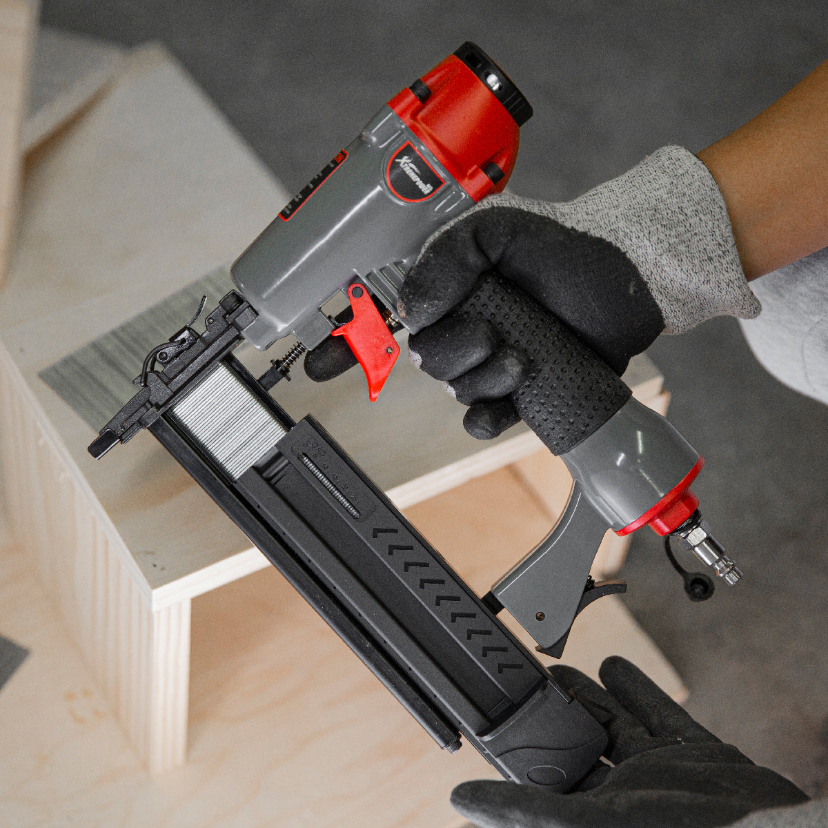 XtremepowerUS Pneumatic Brad Nailer 2-in-1 Nail Gun Staple Gun 18-Gauge W/ Case