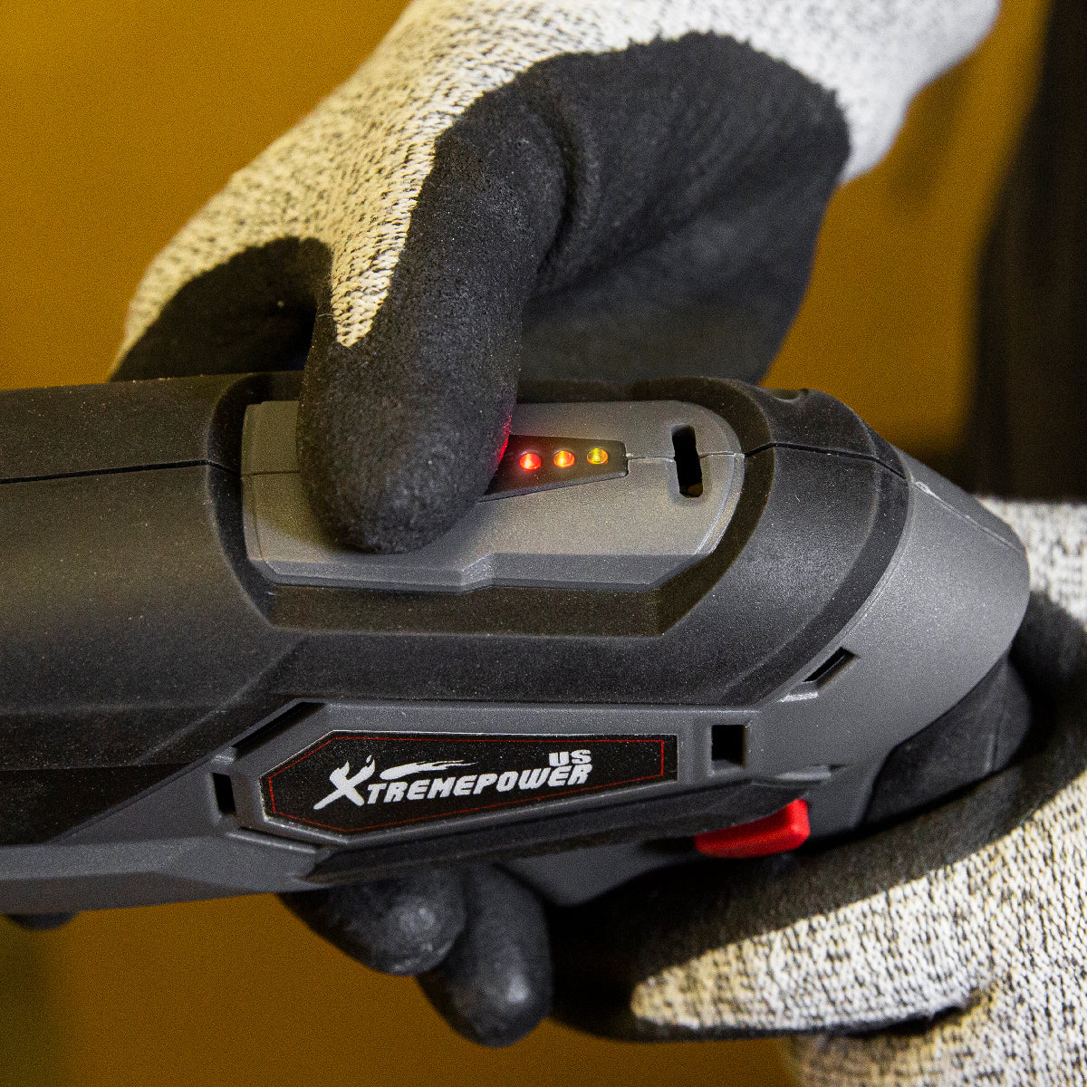 XtremepowerUS 12V MAX Cordless Reciprocating Saw Clamping Jaw w/ (3) Saw Blades