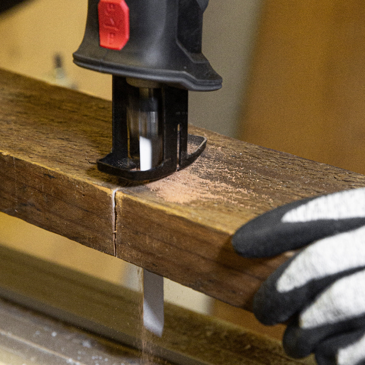 XtremepowerUS 12V MAX Cordless Reciprocating Saw Clamping Jaw w/ (3) Saw Blades