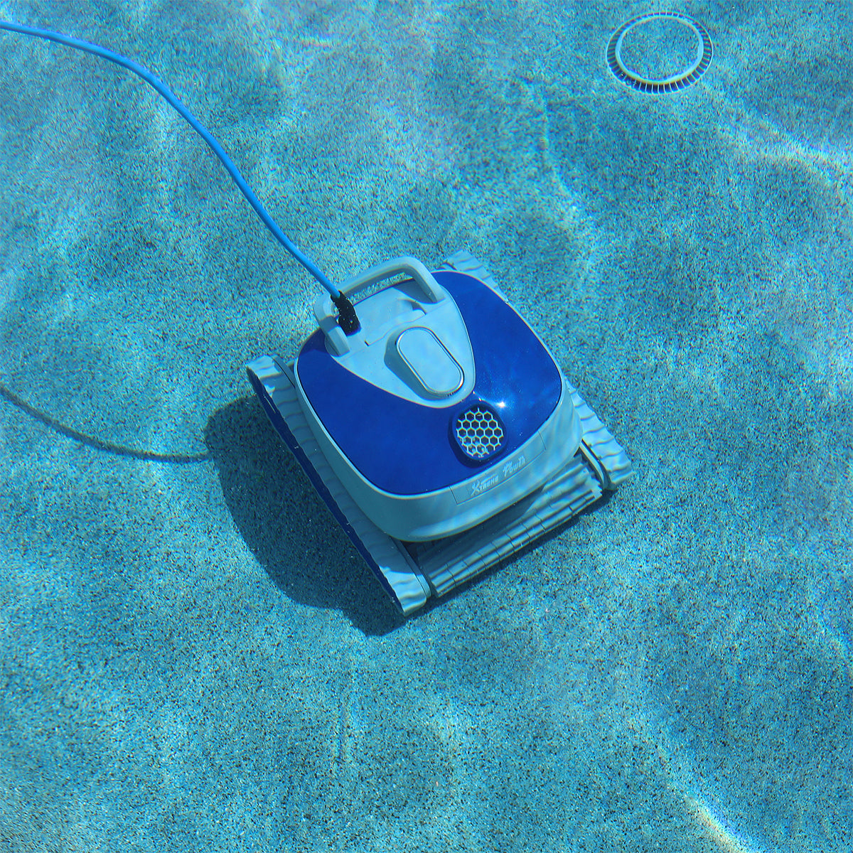 XtremepowerUS Robotic Pool Cleaner w/ Control Box Extra-Efficient Dual Scrubbing